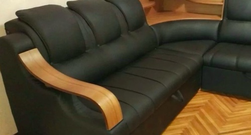 Перетяжка кожаного дивана. Николо-Урюпино